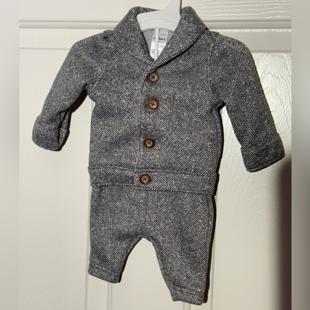 Carter's Newborn Gray Outfit